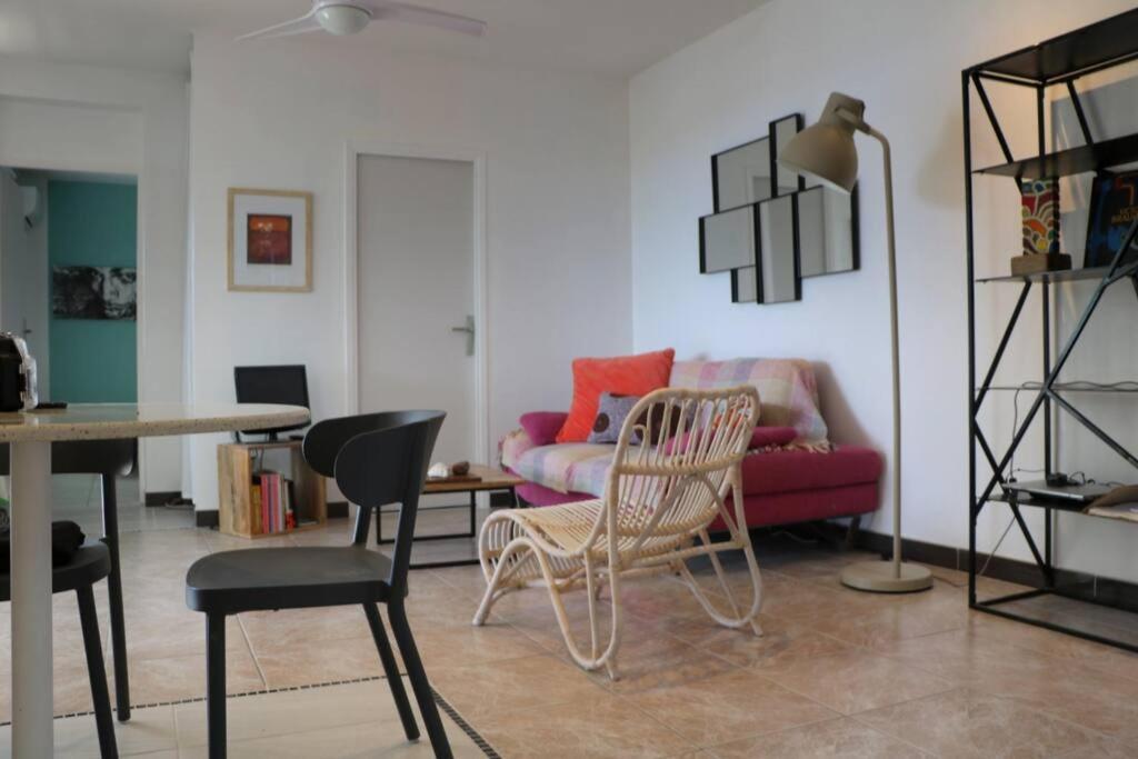 34 ° Soley. Apartment Case-Pilote Bagian luar foto